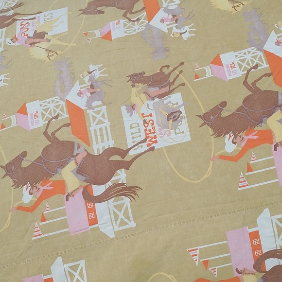 Mid Century Buckin' Bronco Twin Coverlet - Picture 6 of 7